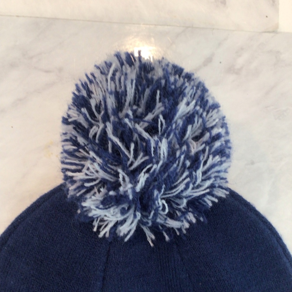 NHL Toronto Maple Leafs Beanie Hat. - Picture 3 of 8